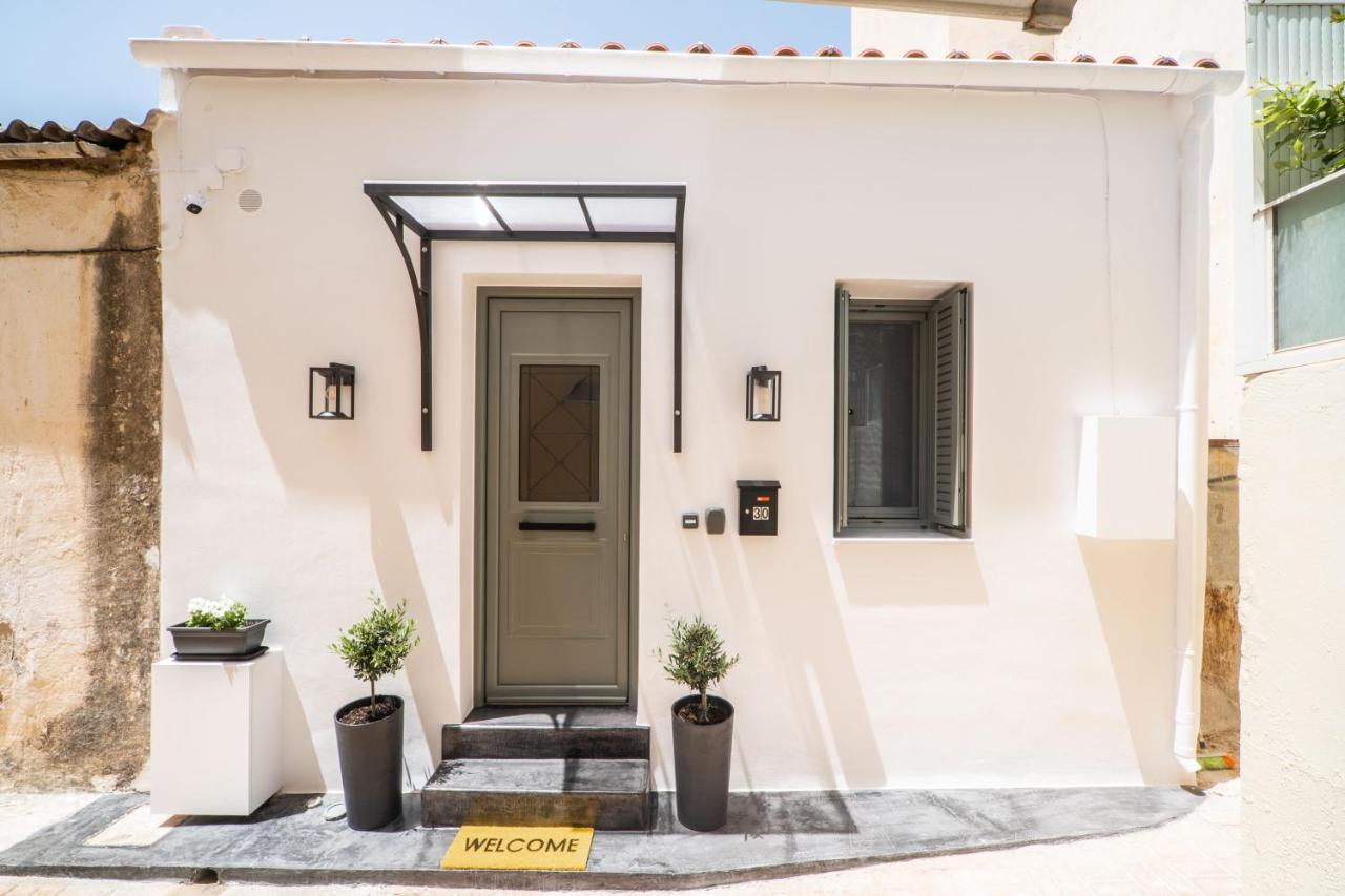 Antigone'S Lux Home 10Mins Walk To Beach, Old Town, City Hanya Dış mekan fotoğraf